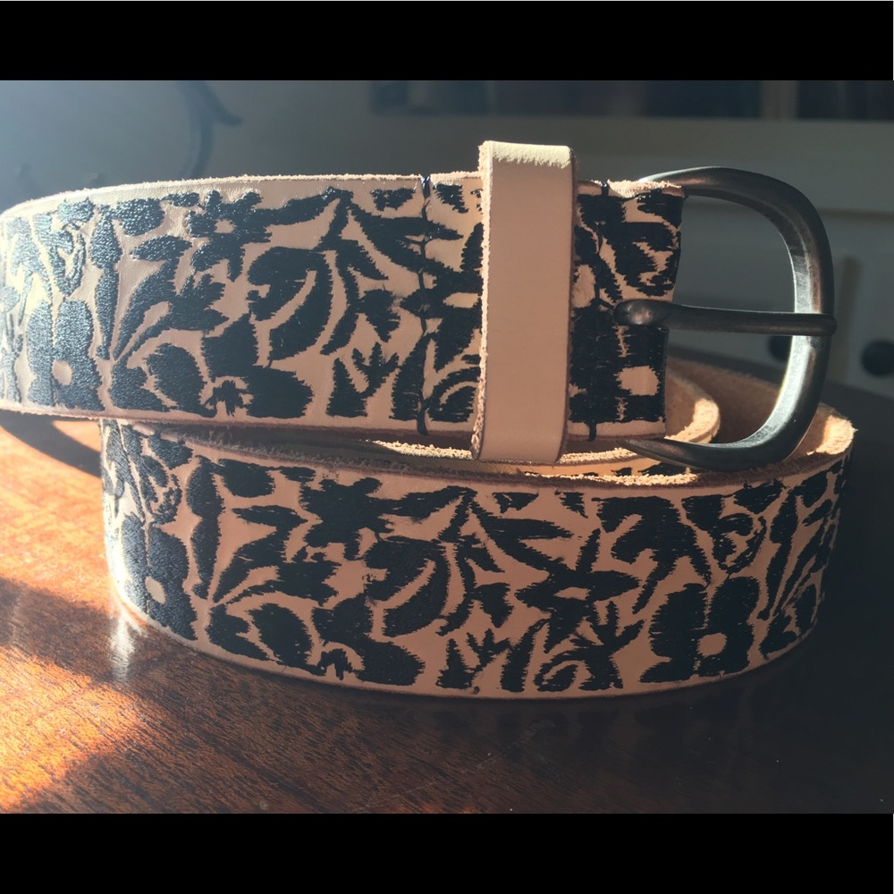 Lucky Brand Cream Embroidered Belt